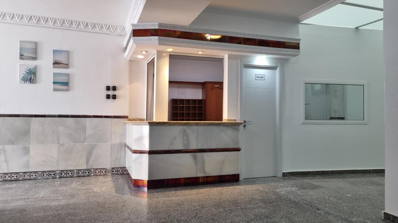 Hostal Nerjasol Bagian luar foto
