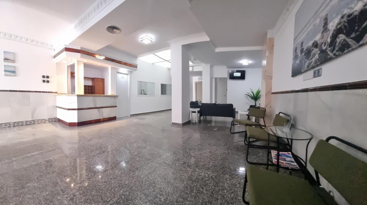 Hostal Nerjasol Bagian luar foto